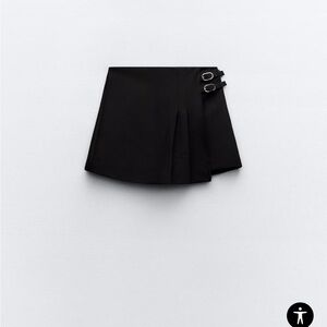 SIDE BUCKLE SKORT L